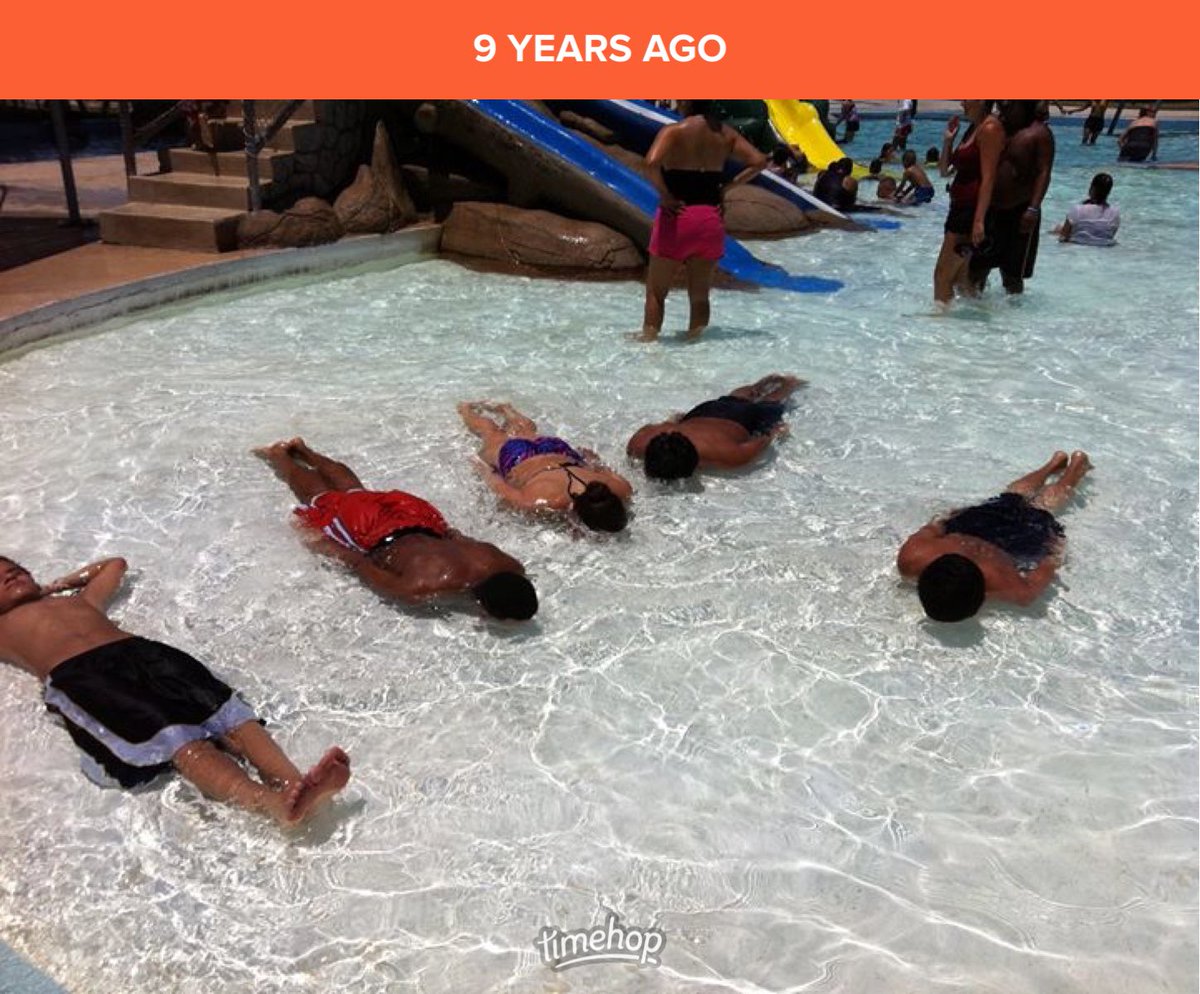 CLAIREBEAR1997's tweet photo. Lol crazy 😜 kids good times https://t.co/mkCuLOqin2