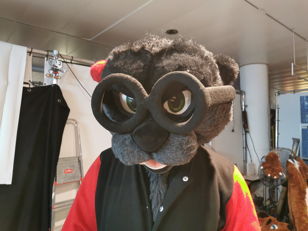 FaolanPanriel's tweet photo. Rate my fursona!

#bandwagon https://t.co/NKmsCOnyN7