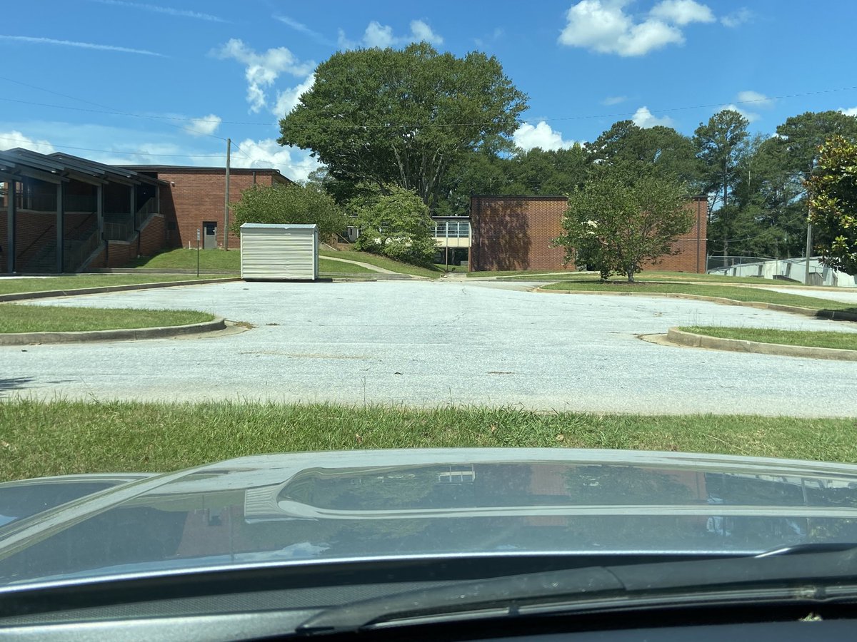 I was in Covington today and just had to ride by my school.  I sure do miss our students. #NCSSBeTheBest #NCTSPride ⁦<a href="/Everett_A_/">A Everett</a>⁩ ⁦<a href="/NCTS09/">Newton County STEAM Academy</a>⁩ ⁦<a href="/NewtonCoSchools/">NCSS</a>⁩