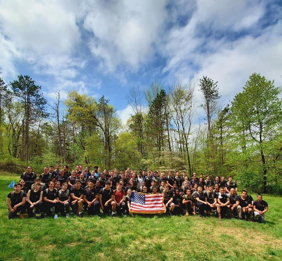 ArmyMidAtlantic's tweet photo. It’s National New Jersey Day @NJGov ! From George Washington Crossing the Deleware, to @USACEHQ supporting the State’s fight against COVID-19, to even changing hundreds of New Jersey Residents lives for the better ever year.The Army is incredibly proud to serve this great state! https://t.co/ZDMJebNufT