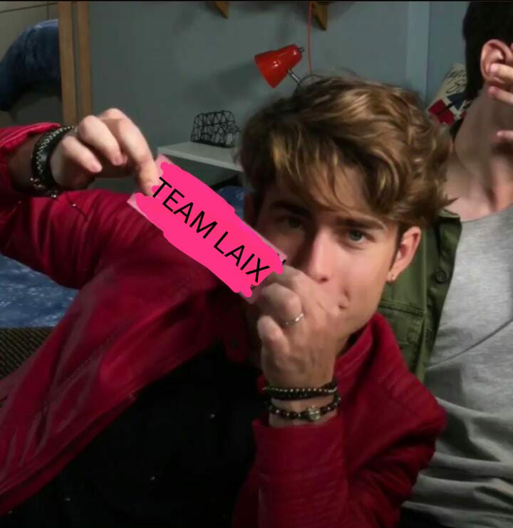 esqsinmas's tweet photo. #TeamLaix https://t.co/mI64QXr9RP