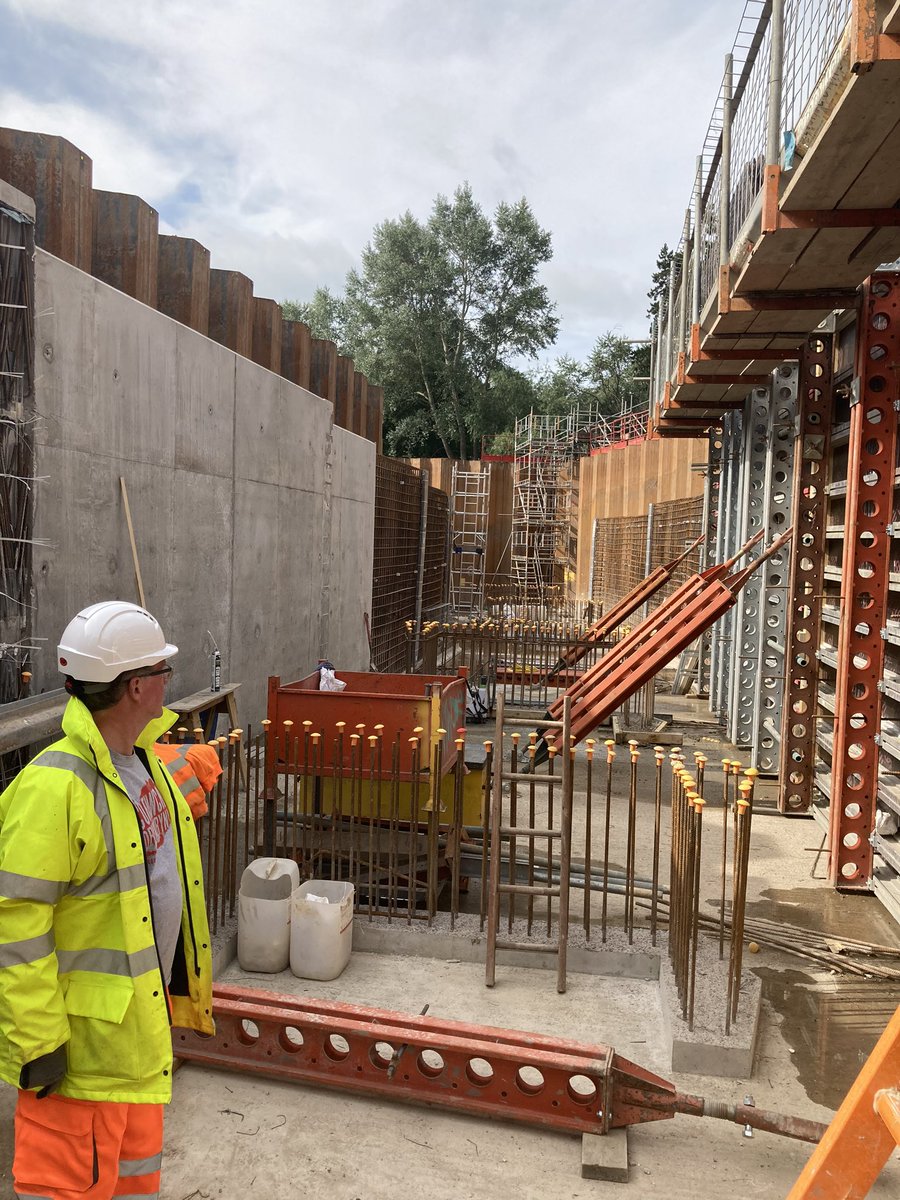 SBamford_CRT's tweet photo. Tour of @SevernUnlocked #fishpasses on #riversevern with the largest shown her at #Diglis. Impressive structure and work progressing well with low river flows! @CanalRiverTrust @kierconstruct https://t.co/dNHUevfK3M