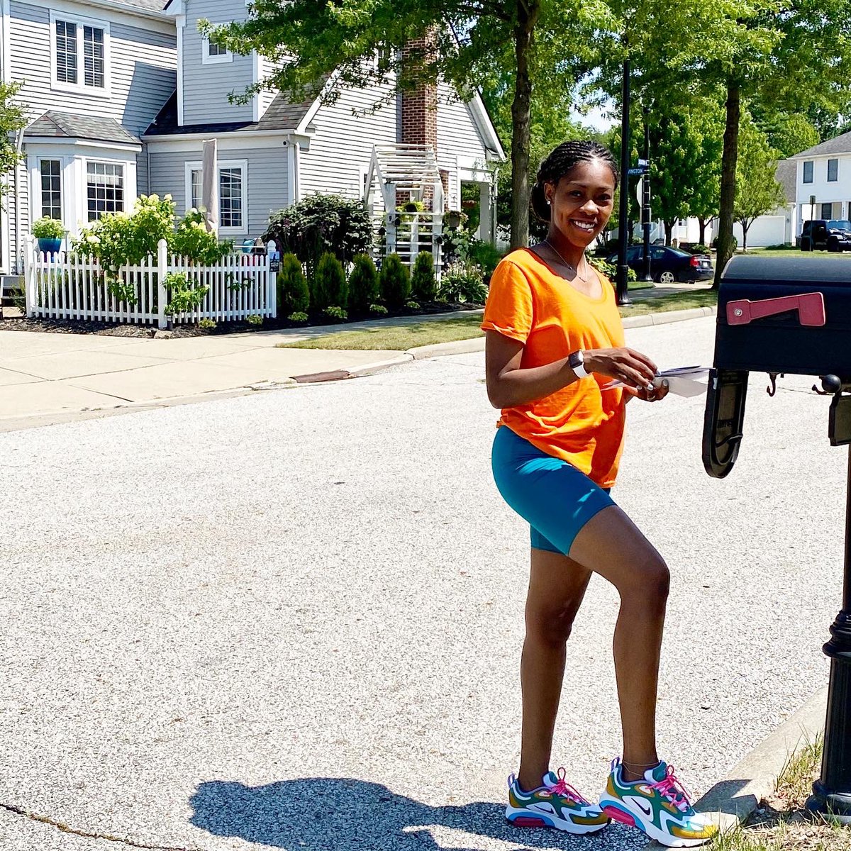 Me at 25 asking my mama why Blue never got bills for Mail Time. Where was the clue, Blue? WHERE WAS THE CLUE?! Then, smiling because I know some day somebody else will be helping me with these bills OKAY. Happy Monday!