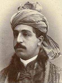 د پښتون افغان وطن تاریخ کې د میوند پېښه ځانګړی مقام لرې د نړۍ ستر قوت انګرېز ماته خوړلې ده. د مېوند فاتح ایوب خان او د شهیدې ملالۍ دغه د ننګ او مېړانې داستان به پښتانه چیرې هېر نه کړي.مونږ باید د خپلو اتلانو په نقش قدم روان شو، تر څو و کولی شو چې وطن د بدمرغۍ او بدرنګۍ نه پاک کړو