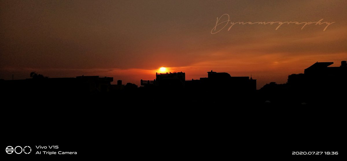 Dynamography's tweet photo. #DT12 — Every #Evening I go to the terrace after finish my work and I get to see this Beautiful sight⛅
@AudiPhotography @Dynamography #Dynamography #MobilePhotography https://t.co/SxFeCYEz7E