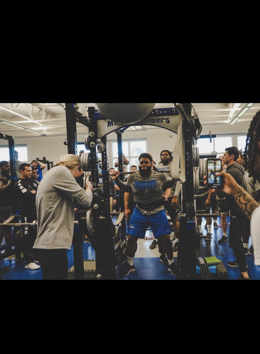 BrannonNigel's tweet photo. Watching me shine but waiting for my light to go out 🦍💯🤒 https://t.co/et0ZDb1DcN