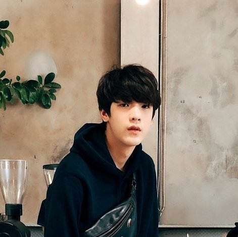 alwaysmii2's tweet photo. You're so cuuuuteeee. I wanna pinch that cutie mochi Cheeks. 😚😚
#จมอ่านว่าจอมอ
#TalkWithJimmy https://t.co/gyo5DHULEh