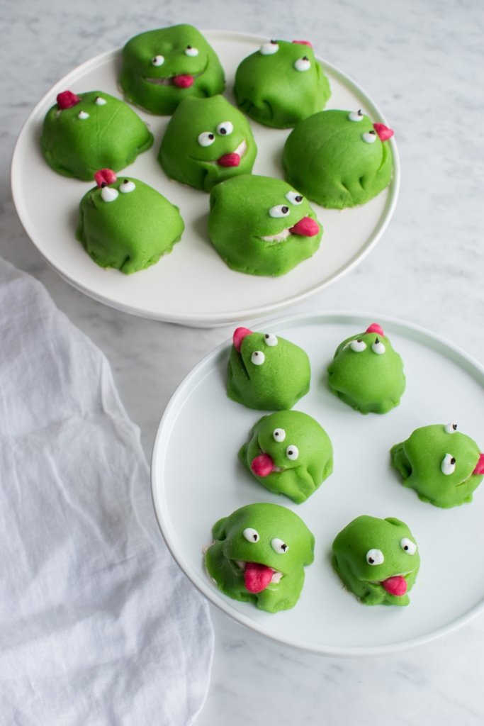 Heejun - Kajkage (Kaj cake, the frog from children's tv)Cheeky and mischievous. Lots of fun is bound to happen for sure. Speaks to your inner child!