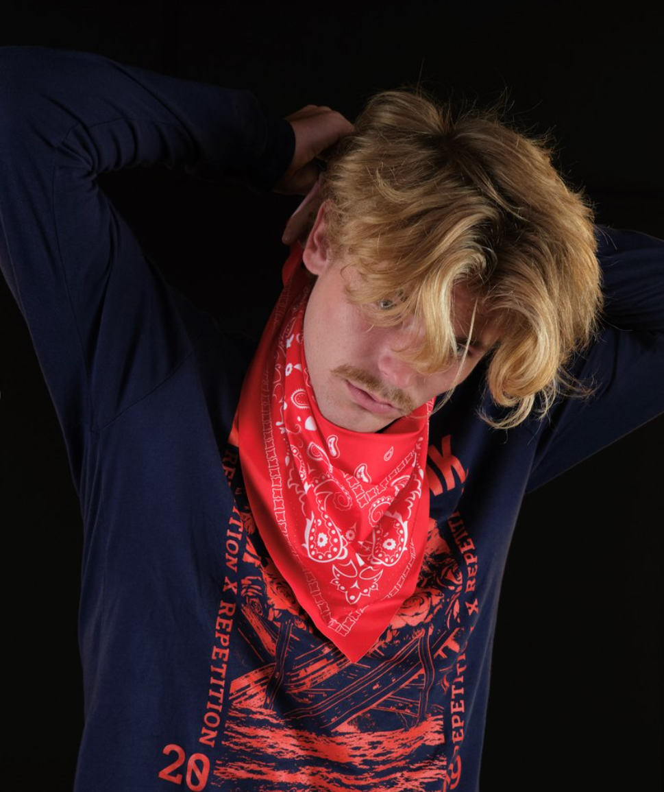 spaerotriathlon's tweet image. Protect your mug!🙅 Add an extra layer of protection from dirt, dust, and more... bandanas available now: buff.ly/2Oe5oio