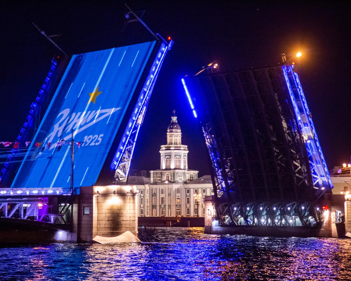 premierliga's tweet photo. Красота из Санкт-Петербурга 😍

📸 Евгений Асмолов / «Зенит» https://t.co/4grbrIDsZa