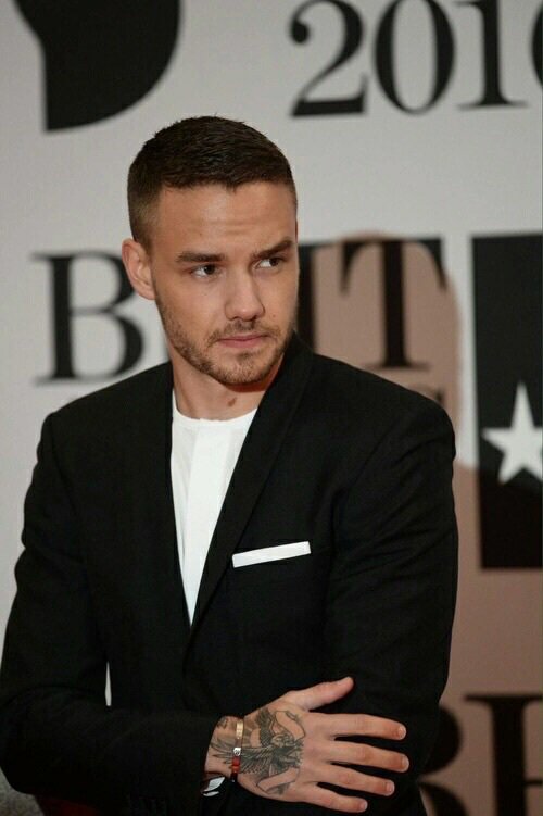 itsdenisepisano's tweet photo. RT TO VOTE FOR LIAM PAYNE

#VMAs2020 @LiamPayne https://t.co/kMF3WvNlA6