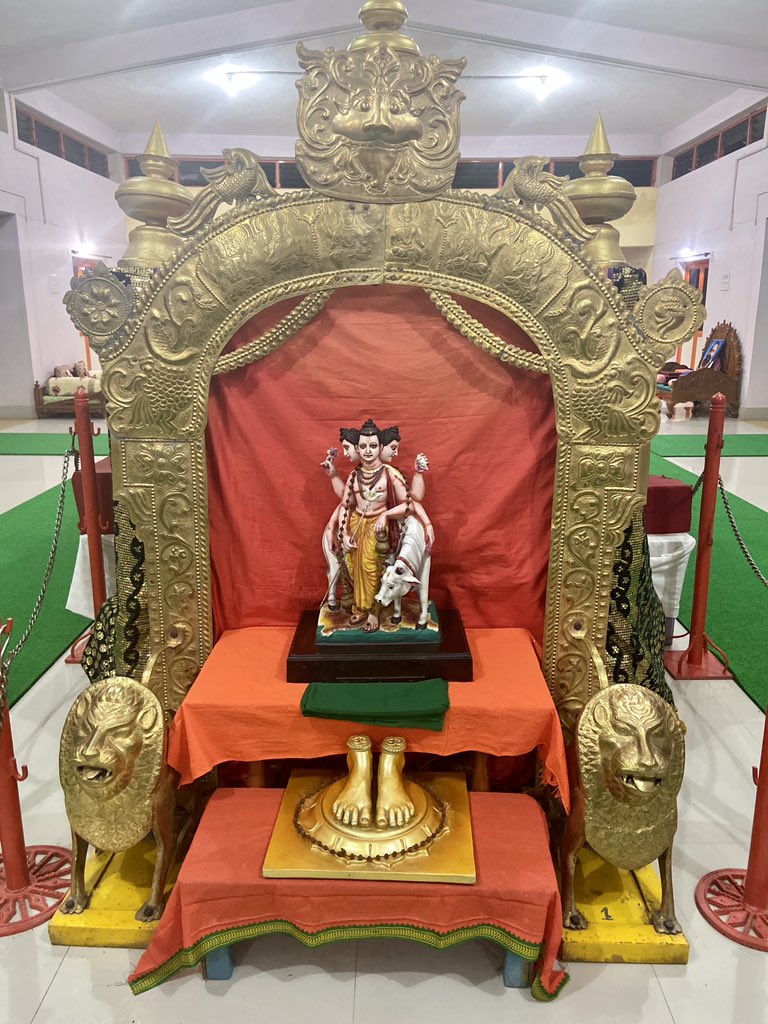 avadhutaashram's tweet photo. Sree #Dattatreya Statue in Prayer Hall at #AVADHUTAASHRAM
#Ganagapur #Karnataka #india
#lorddattatreya #datta #dattaguru #guru #adiguru #satguru #sadhguru #avadhuta #dattamandir #gurudevdatta #trimurti #trishakti #SanatanaDharma #mantra #tantra #yantra #brahma #vishnu #shiva https://t.co/aXAV69a63a