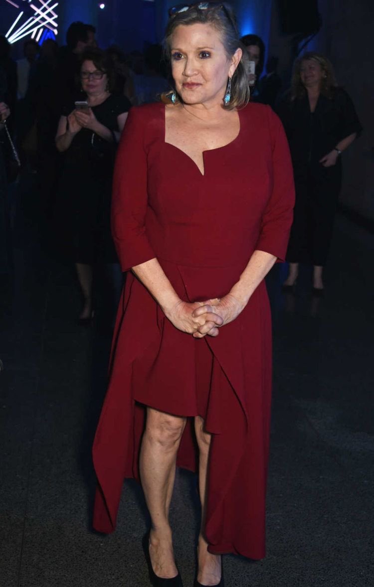 carrie fisher as colors of the rainbow; a thread 