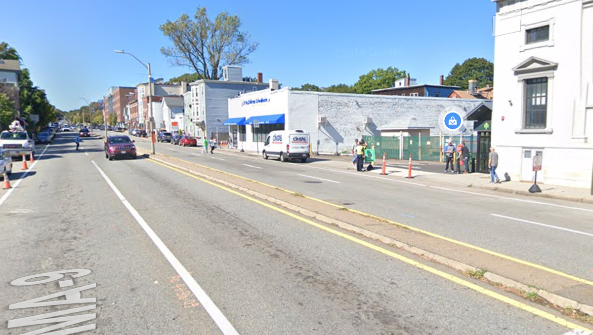 The street trees you see in the background of this image must have been chopped down for a widening of Route 9. This more recent image is that same stretch of road today. The only "trees" you find there now are the ones they sell at  @netacaremass. (6/x)