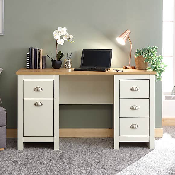 dna_interiors's tweet photo. Season 3 returns this Wednesday (29th July) and in the first episode Deirdre &amp; Audrey will be helping you discover the best set-up for your home office!
.
So stay tuned for the new episode coming Wednesday!
.
#wfh #workingfromhome #newnormal https://t.co/uSAIAJr8ba