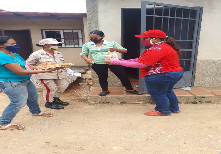 mippci_ven's tweet photo. #NotiMippCI 📰🗞| 2 mil familias aragüeñas recibieron proteína animal en atención Casa por Casa. Lea más ⏩ https://t.co/TTetpU3tNv
#LaSaludEsPrimero https://t.co/Qom38c4lAI