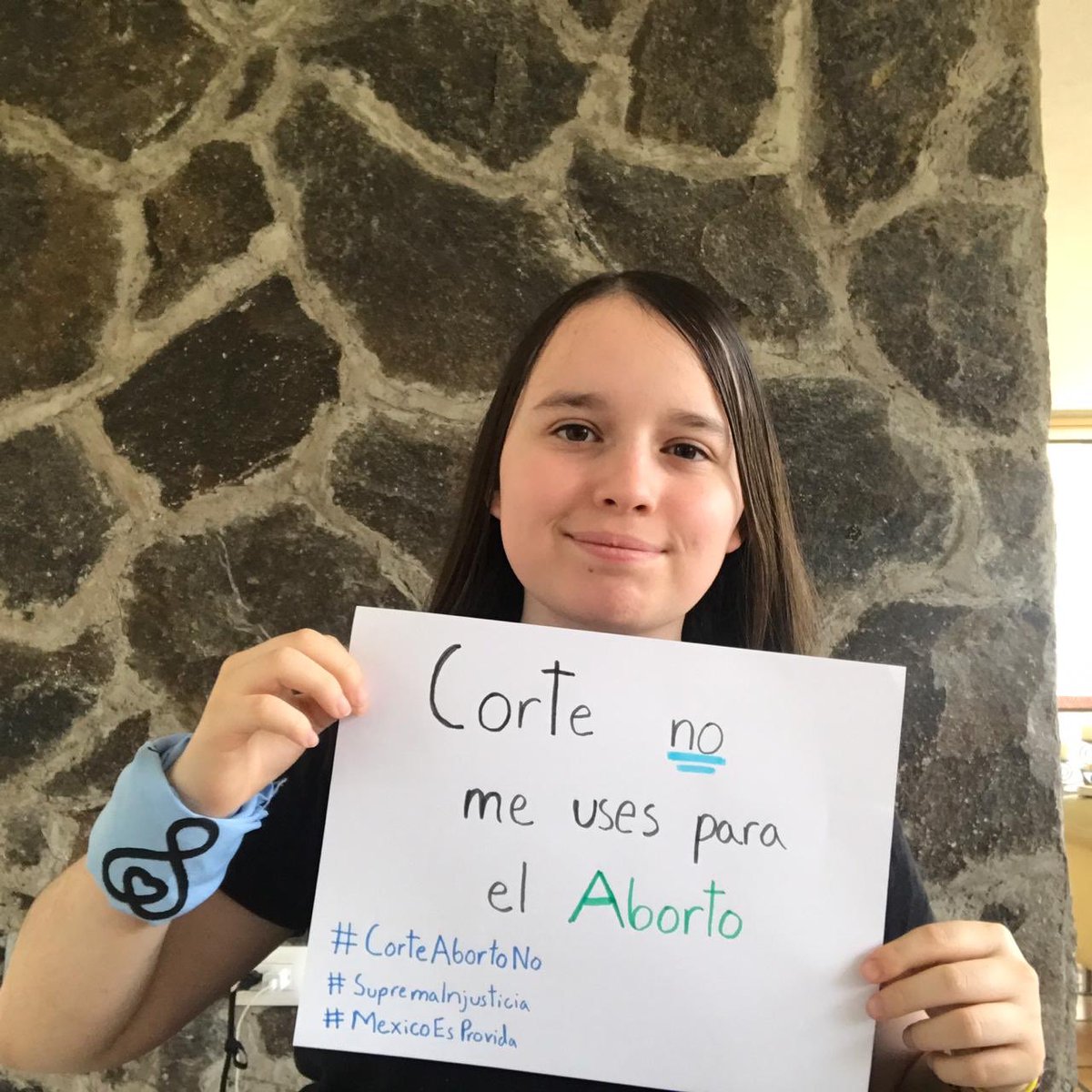 JuviPuebla's tweet photo. Los miembros de Juvi Puebla nos levantamos para decir fuerte y claro: “Corte NO me uses para el Aborto”
#SupremaInjusticia
#CorteAbortoNo
#MexicoEsProvida https://t.co/k12haf6fAq