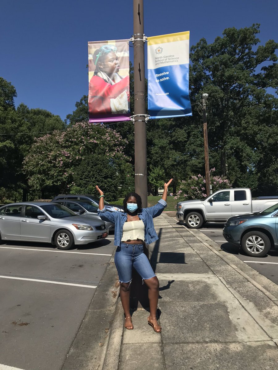 awinooo's tweet photo. My face is on the front of The North Carolina School of Science and Math the #1 high school in North Carolina @NCSSM #proudunicorn
#resolvetosolve https://t.co/RZHutgzk9K