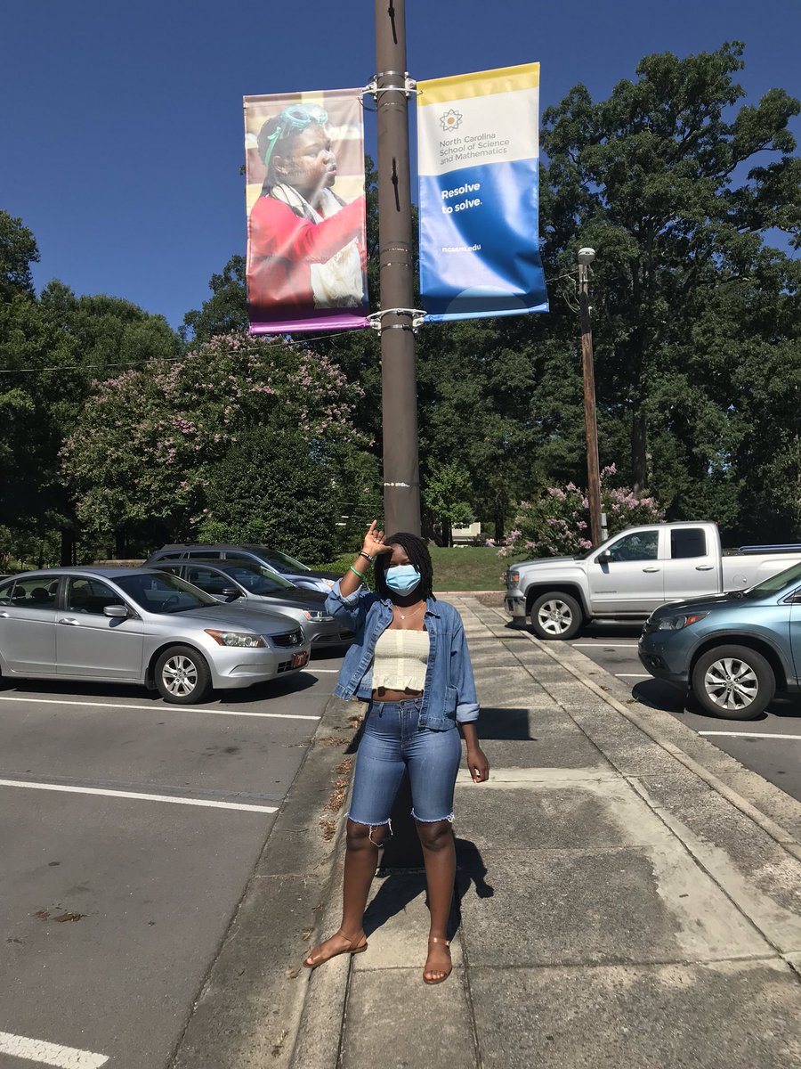 awinooo's tweet photo. My face is on the front of The North Carolina School of Science and Math the #1 high school in North Carolina @NCSSM #proudunicorn
#resolvetosolve https://t.co/RZHutgzk9K