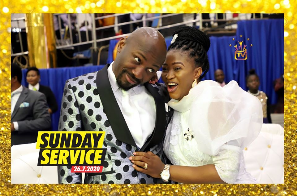 ofmhamburg's tweet photo. SUNDAY SERVICE WITH THE RESTORATION FATHER & DYNAMIC MOTHER, APOSTLE JOHNSON & DR LIZZY-JOHNSON SULEMAN
** THE BLESSED FAMILY OF OUR COVERINGS @ AJS & DLJS
GOD IS GOOD!
#SundayService #OFMHQ
#WithApostleJohnsonSuleman
#DrLizzyJohnsonSuleman
#26thJuly2020 #CelebrationTV https://t.co/AJKFjC35OB