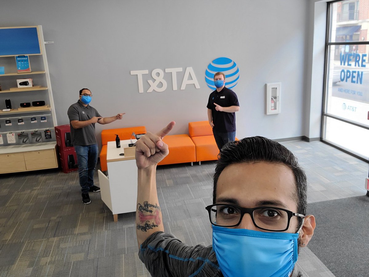 Wanted to give @Carson_ATT from Park Ridge store a huge shoutout for being business expert for 2020! #WeAreGlm #BizExpert <a href="/PaulaVofGLM/">Paula</a> <a href="/b_rothblott/">Bill Rothblott</a> <a href="/AsimShahid3/">Asim Shahid</a> <a href="/ATTBusiness/">AT&T Business</a> <a href="/team_vallejo/">Team Vallejo</a> <a href="/TomMonahan10/">Tom Monahan</a>