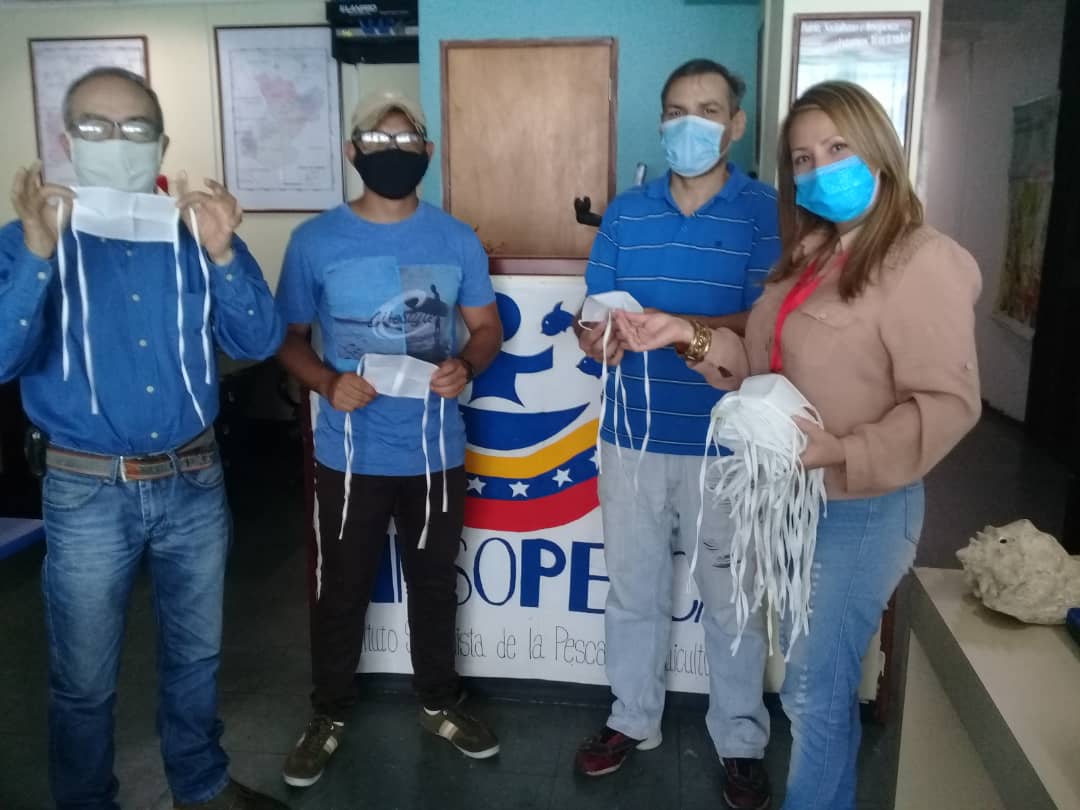 27 JULIO 2020. Personal de <a href="/insopescamerida/">insopescamerida</a> reciben tapabocas como parte de la politica de protección ante el COVID-19. Nuestro presidente <a href="/NicolasMaduro/">Nicolás Maduro</a> hace el llamado "Cuidemonos del Coronavirus"! No piensen que es perder el tiempo, hacer uso de la mascarilla.