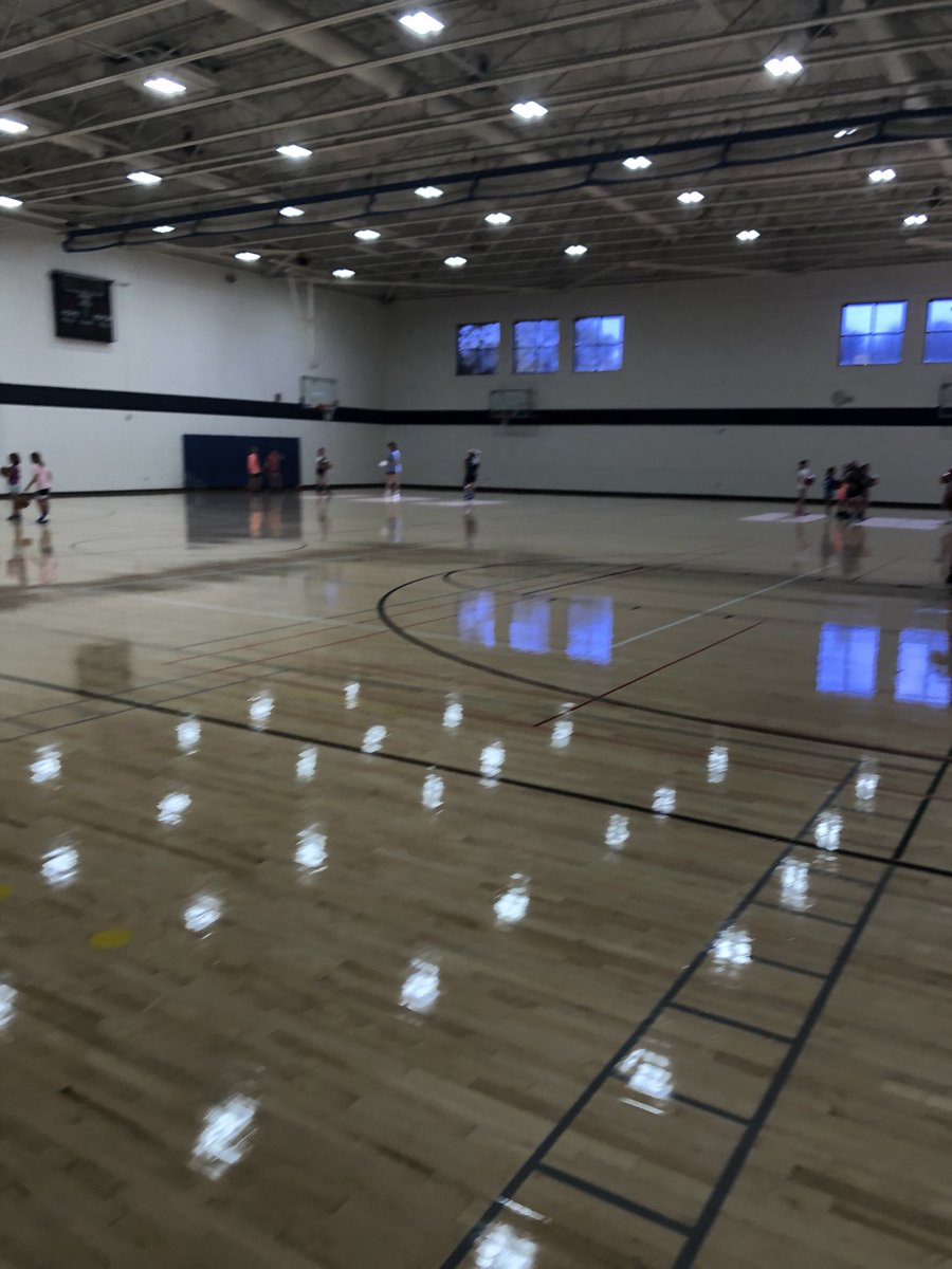 Coach_D_Lawler's tweet photo. First day of @hudwbb youth camp! Glad to get some girls in the gym working skills! Appreciate those that were able to come under these circumstances! #finallysomehoops!
#HCER! #HUDBUCKETS! https://t.co/MJ1RKsNenP