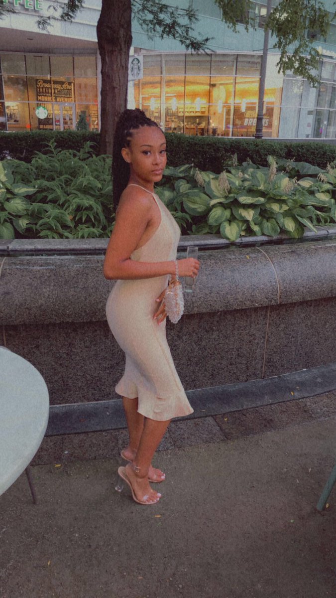 kaarllss's tweet photo. I received so much love this weekend from family & friends ๐ฅบ๐ #collegegrad2020 https://t.co/HSxb5023YU