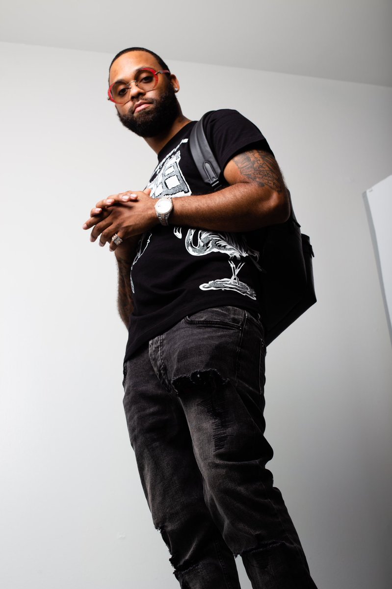 cliffdageneral's tweet photo. Show respect to get respect π―
#CliffDaGeneral #GMP #BeatTheCharge https://t.co/oqLfPceHIQ
