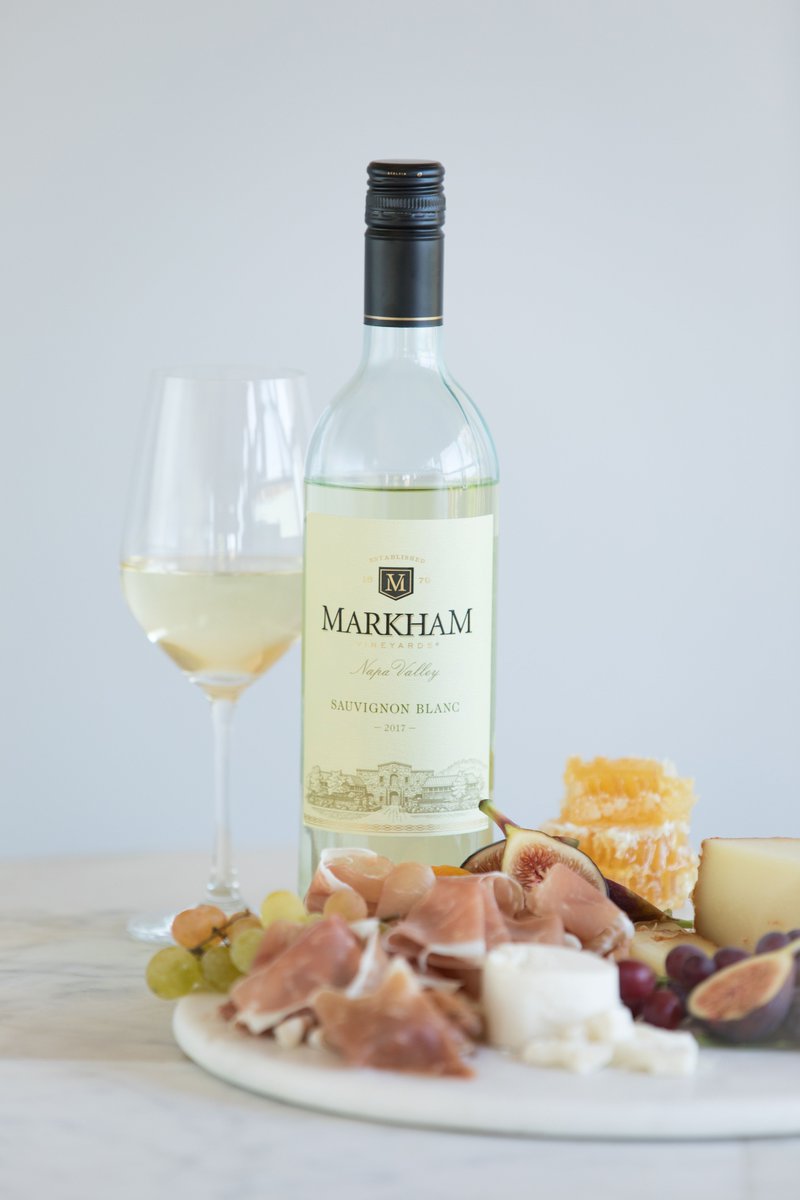 Our #NapaValley Sauvignon Blanc is kissed by the #CA sun and possesses ripe stone fruit and melon flavors, with a creamy mouthfeel and refreshing acidity. It pairs brilliantly with a platter of fruit, creamy cheese + salty cured meats. Enjoy! bit.ly/Markham_SB18 #DrinkMarkham