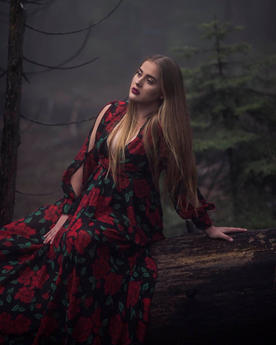 fcc_photo's tweet photo. Alumni Mollie Gade @molliegadephoto did this beautiful portrait! #fcc #fresnocitycollege #fccphoto #fresnocitycollegephotography #photographyislife #fccphotoalumni #portraitphotography https://t.co/gvBmKDrI1s