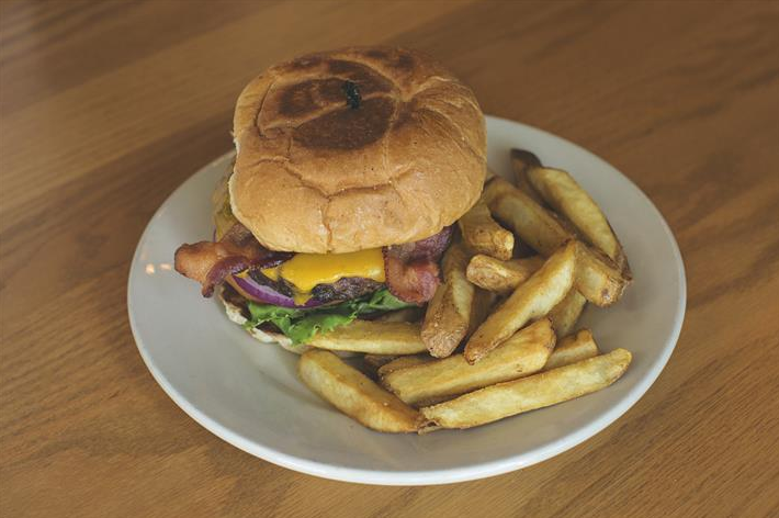 Broadway_Pub's tweet photo. Do you believe in love at first bite?
.
.
.
#GranvilleOH #OHEats #ExploreOH #TravelOH #ThePubOnBroadway #Beer #BroadwayPub #Granville #Ohio #CraftKitchen #614 #740 https://t.co/5P1ZNQW6S9