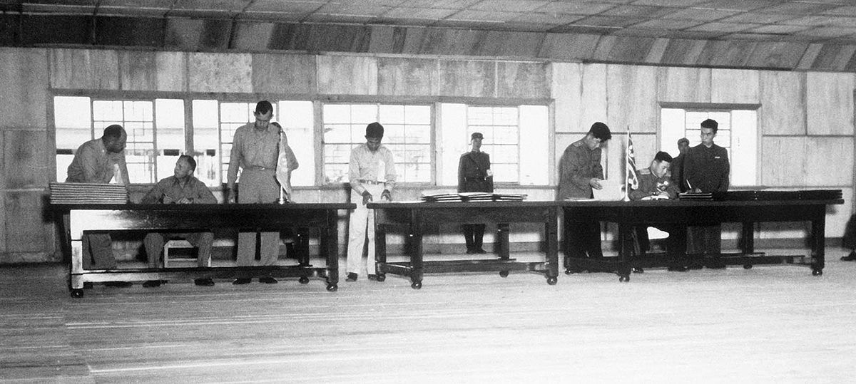  #OTD in 1953 the Korean War Armistice was signed between the DPRK, China and the US. The armistice instated a ceasefire but did not end the war, which is now in its 70th year. Until a peace treaty is signed, the status quo of division and occupation will continue.