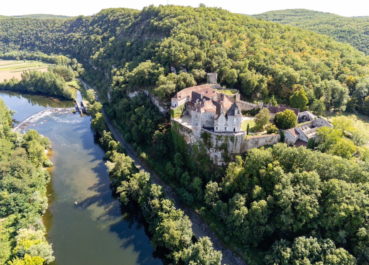 Une bonne occasion de vous mettre au frais en cet été bouillant? Visites le château de Cénevières