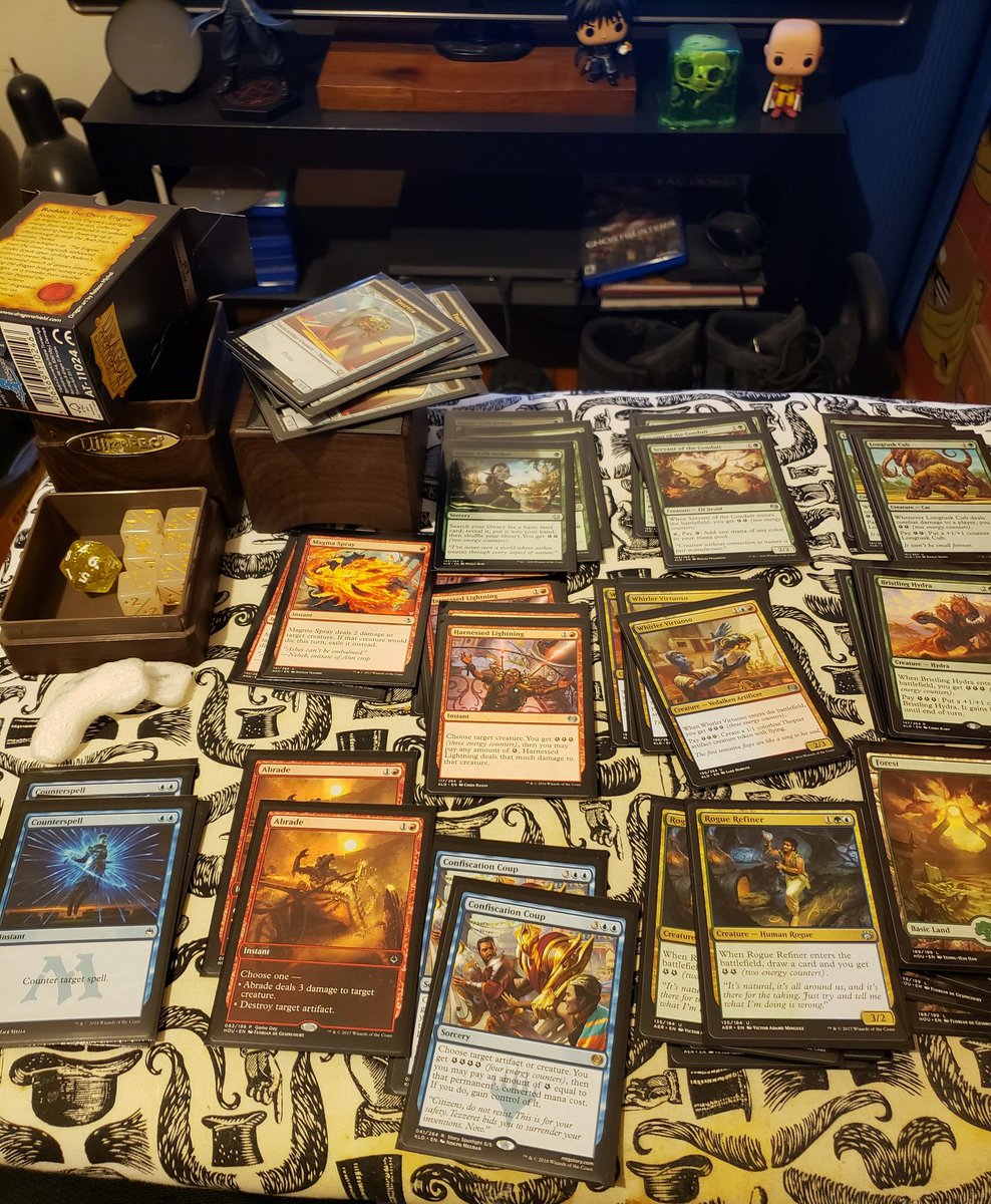 GrumpkinSnark's tweet photo. Tough day at work but achieving a zen state by sleeving my new temur energy deck. Sleeves, cards, deck box and dice from @Card_Kingdom and @KrakenDice #kitchentablelegal #kitchentablemagic
#MTG @SaraByrd20 @ThomasRB83 @liqquidfire @Gigabit85 https://t.co/KNdLgJqdIB