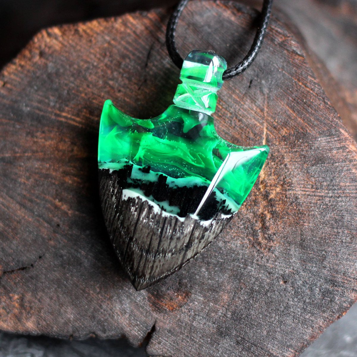 SOGDbrand's tweet photo. Northern lights pendant https://t.co/2PAgHVfSrs