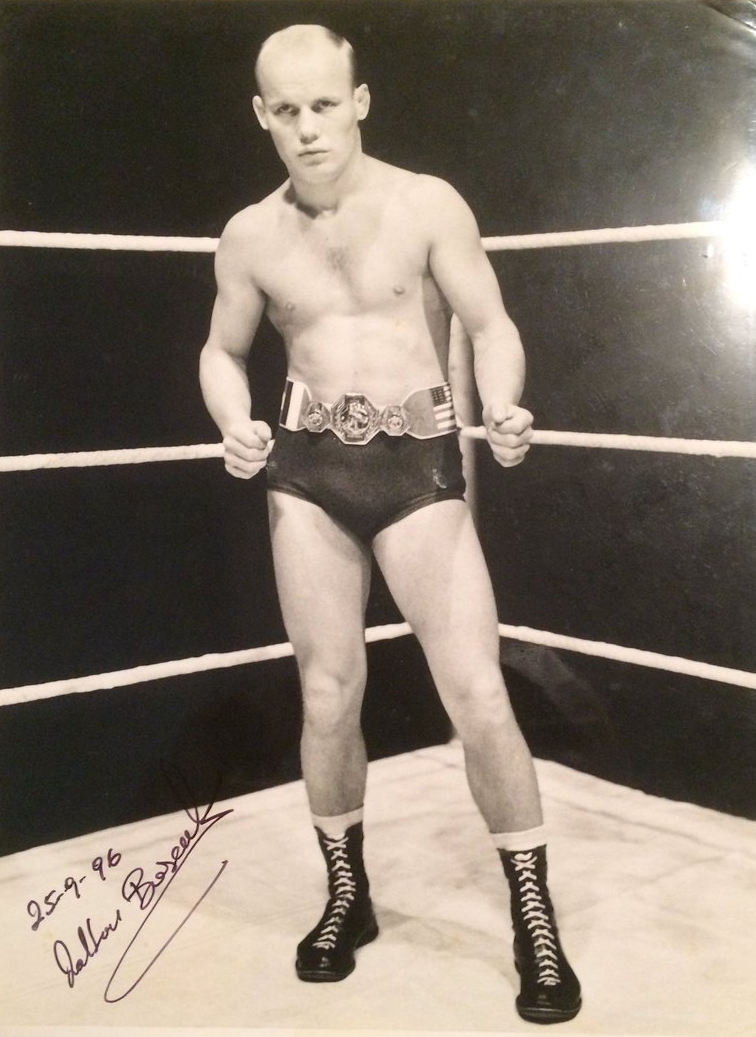 THREAD: In Tribute to Zoltan BoscikOne of Hungary's greatest wrestling talents passed away recently, so I thought it would be fitting to do a deep dive into the career, matches and techniques of a real "wrestler's wrestler": the one and only Zoltan Boscik  #WorldOfSport