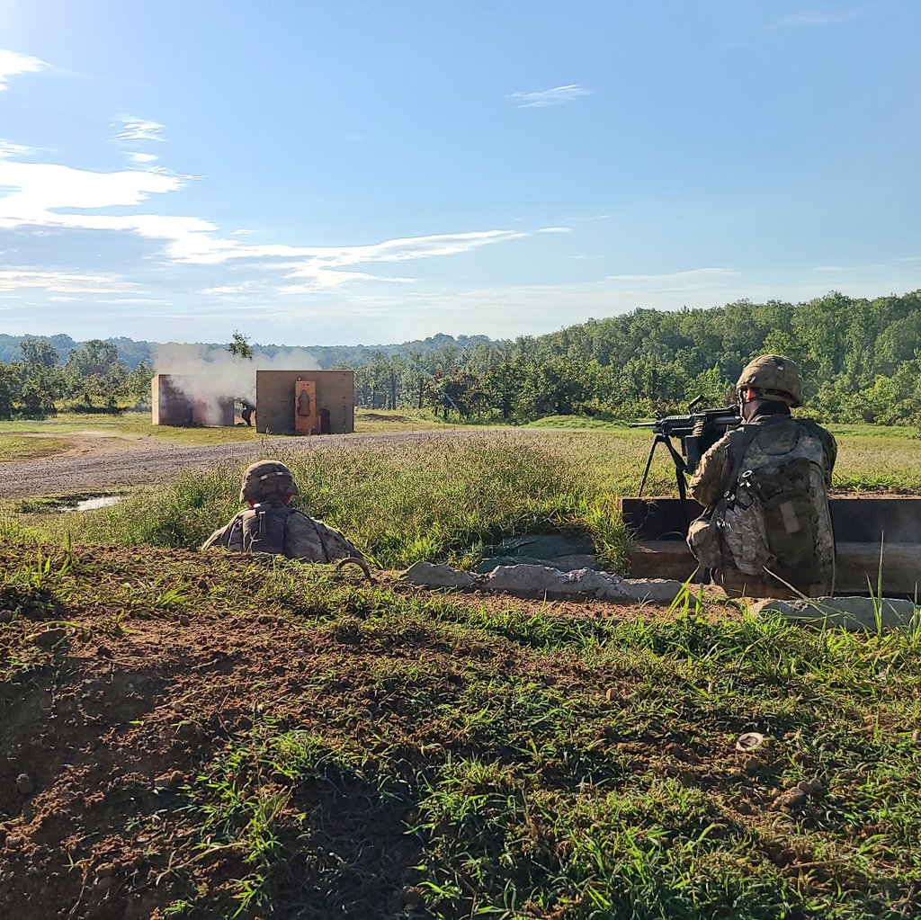 NoSlackBN's tweet photo. A little bit of #flash and a whole lot of #boom! No Slack Platoons were getting after it with some demo during their Platoon Live Fire Exercises! #NoSlack #WinningAtJRTC #BuildingSpeed #FlashBoom @101Bastogne @101stAASLTDIV https://t.co/cPX1rUuWxZ