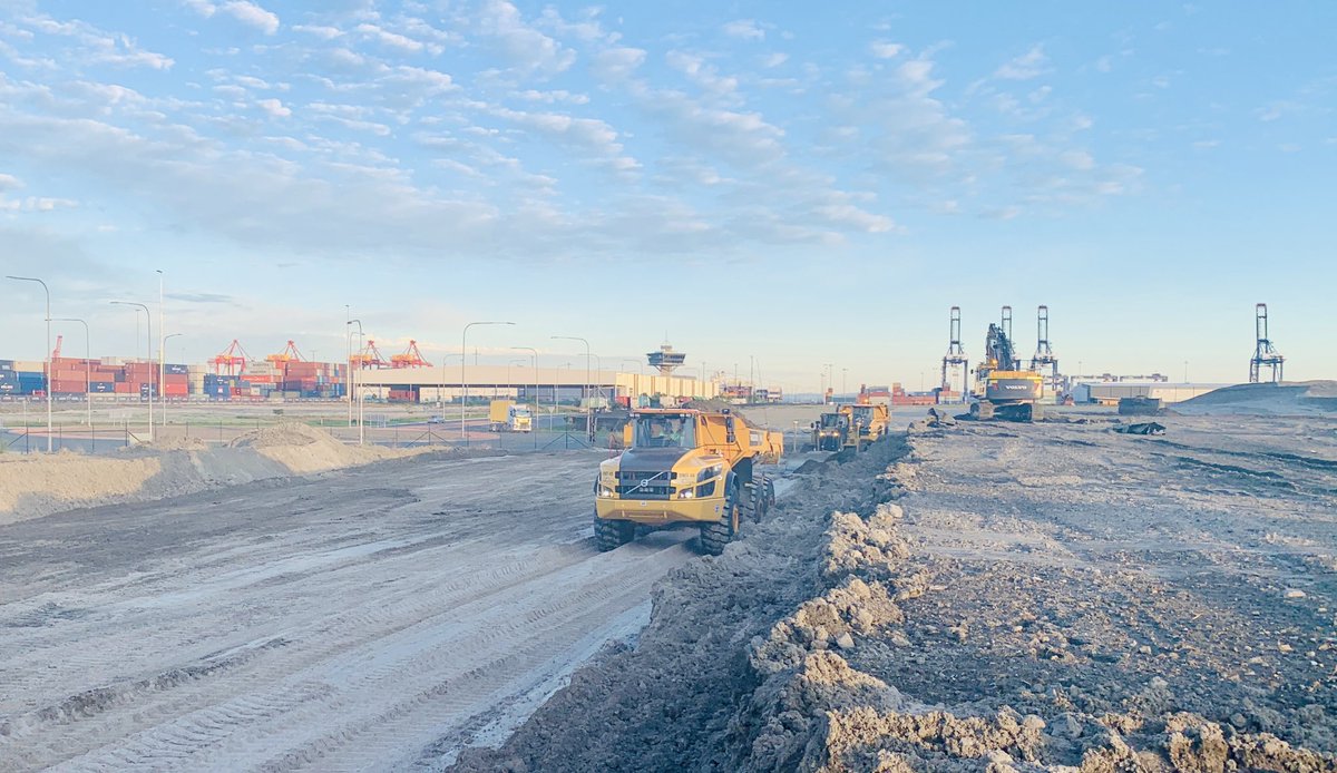 mgncivil's tweet photo. After a wet and windy weekend, the sun is shining and the team is back at it!

#mgncivil #earthworks #groundimprovement #construction #civilcontracting #contractor https://t.co/tPxzPNoQJs