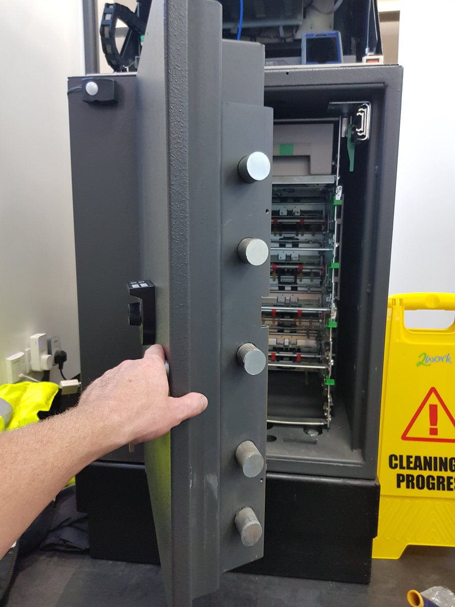 Peninsulasafe's tweet photo. High grade ATM last week opening, No problem for Peninsula Security Services, any Locksmith, safe or access control work in the Southwest give us a call.
#locksmith
#safes
#ATM
#Safecracker
#Britishmade
#keyscut
#subcontractor
#the,economy https://t.co/3vEZPiMp8z