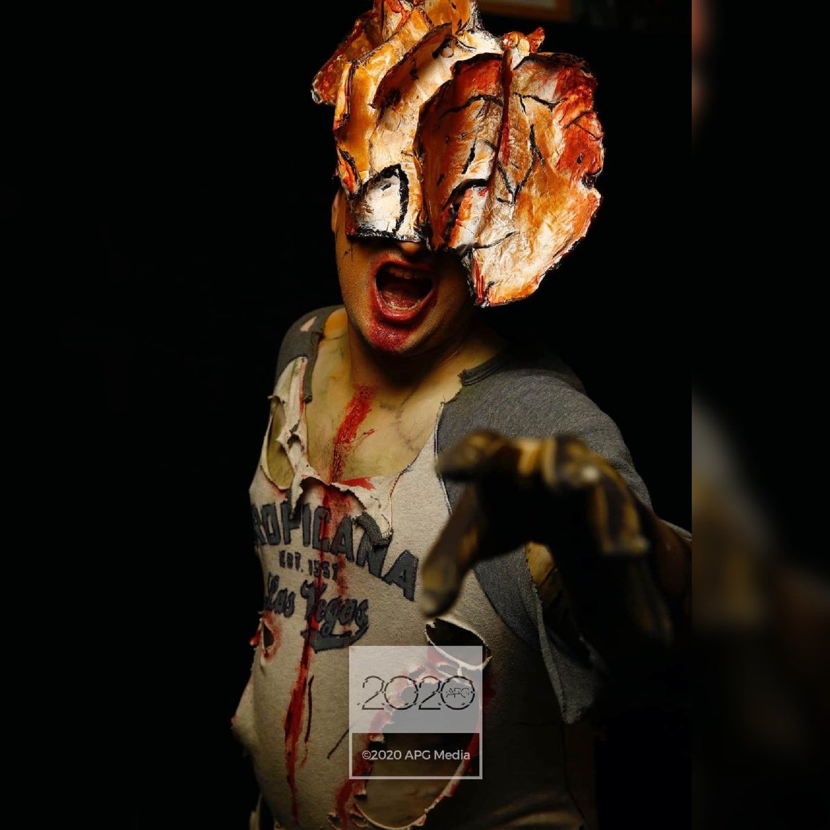 The_Cosplay_Lab's tweet photo. Sorry I have something in my eye. Photo by @APGNZ #thecosplaylab #nzcosplay #nzcosplayer #lastofus #lastofuscosplay https://t.co/VEKMGFpnnZ