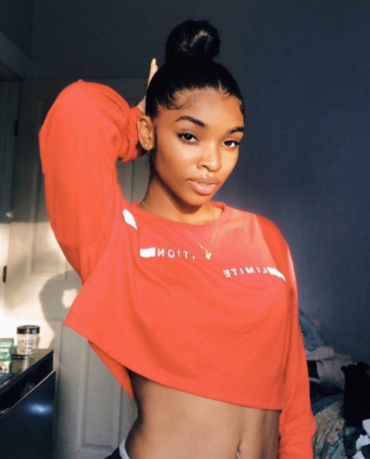 acekurokami's tweet photo. On July 20, 2020, Zarrie Allen was visiting a gravesite with her friends when she was killed in a drive-by shooting. She was not the intended victim. No arrests have been made and her family, and an entire community of people who loved Zarrie, are outraged and grieving. https://t.co/u3hVyr63w2