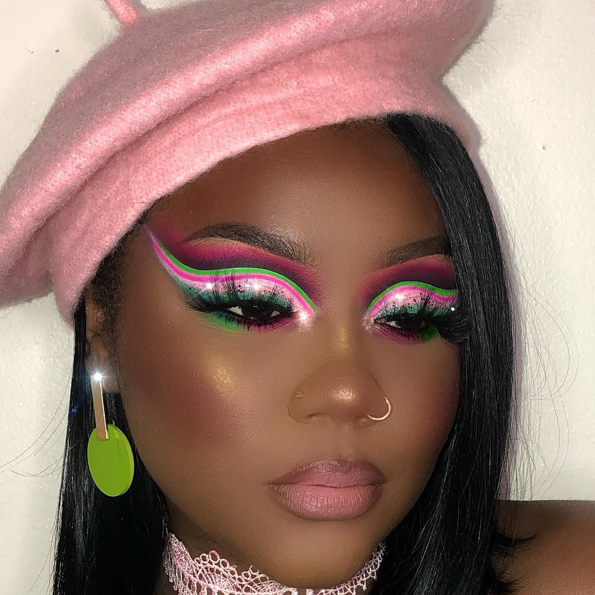 makeupexpert4's tweet photo. My new French Beret &amp; Choker series just started! 
@elfcosmetics poreless putty primer
@MakeupRevUSA xxrevolution xxfine brow pencil “deep brown”
@MorpheBrushes x @Jaclynhill Vol 2 palette
@MakeupRevUSA XXrevolution blush “rebel” highlighter “frequency”
#mua #cutcrease #liner https://t.co/csDDHoF5CX