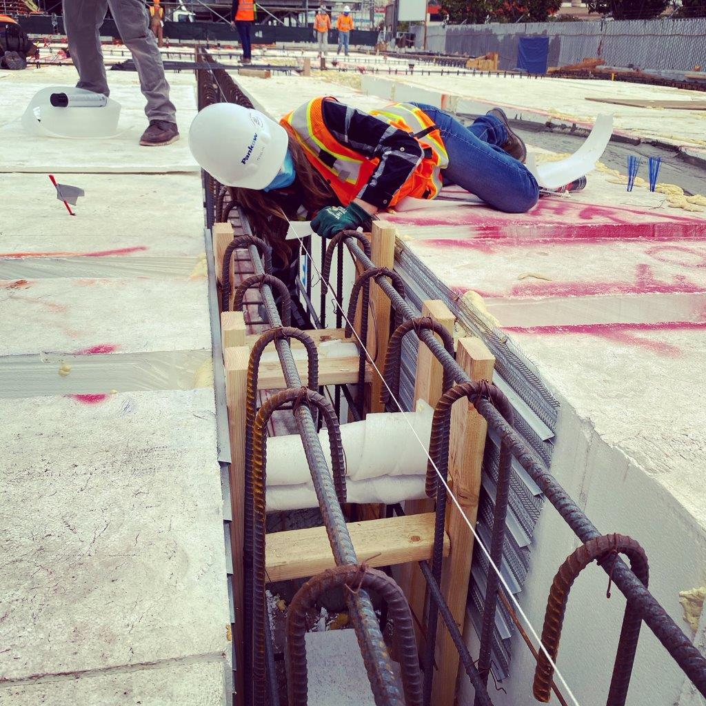 pankowbuilders's tweet photo. Rolling up her sleeves & getting her hands dirty! Our PE, Tess Hamilton, problem-solving at our 1925 Evans project before a #concretepour.
#PankowProjects #PankowTeam https://t.co/T5Ua1ZLANL