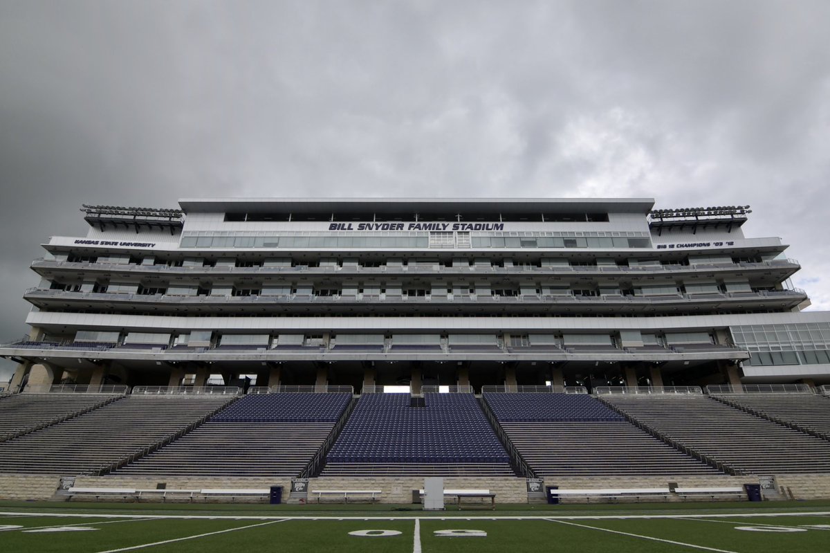 kstatesports's tweet photo. Miss you too 

@KStateFB ⚒ https://t.co/sa6iv8L0Mc