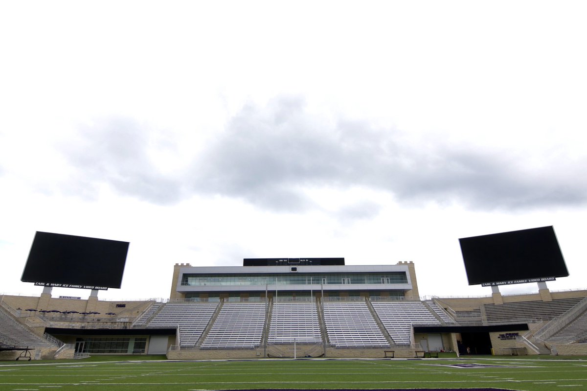 kstatesports's tweet photo. Miss you too 

@KStateFB ⚒ https://t.co/sa6iv8L0Mc