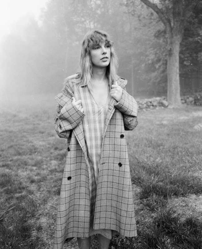 AppleMusic's tweet photo. The best song on @taylorswift13's #folklore is ________.

Listen to the album: https://t.co/1Kwrwg6CjL https://t.co/ysxrB4Zupn