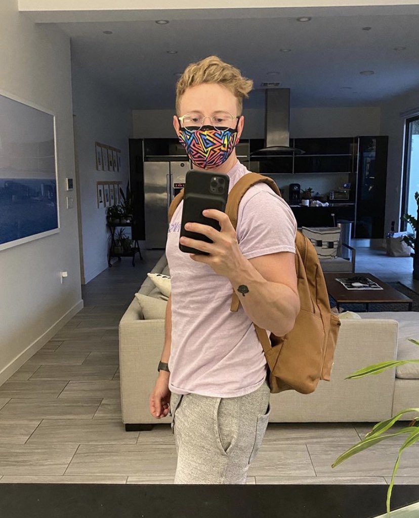 heardwell's tweet photo. Wearing is caring 💕 https://t.co/F6sTVqGlXB