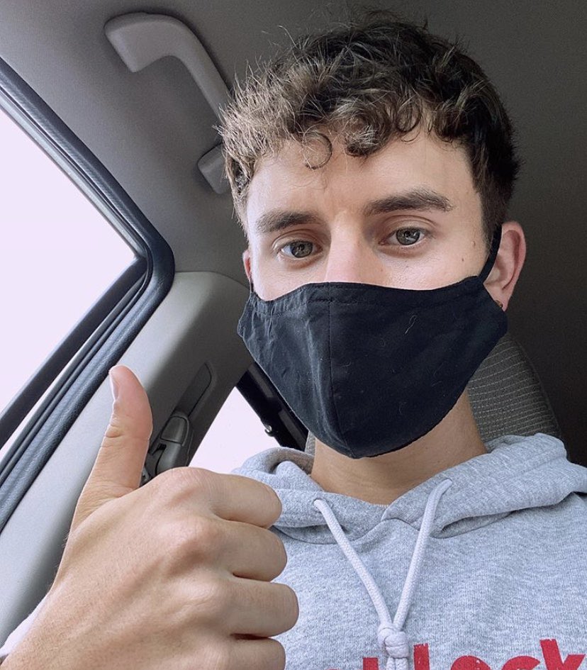 heardwell's tweet photo. Wearing is caring 💕 https://t.co/F6sTVqGlXB