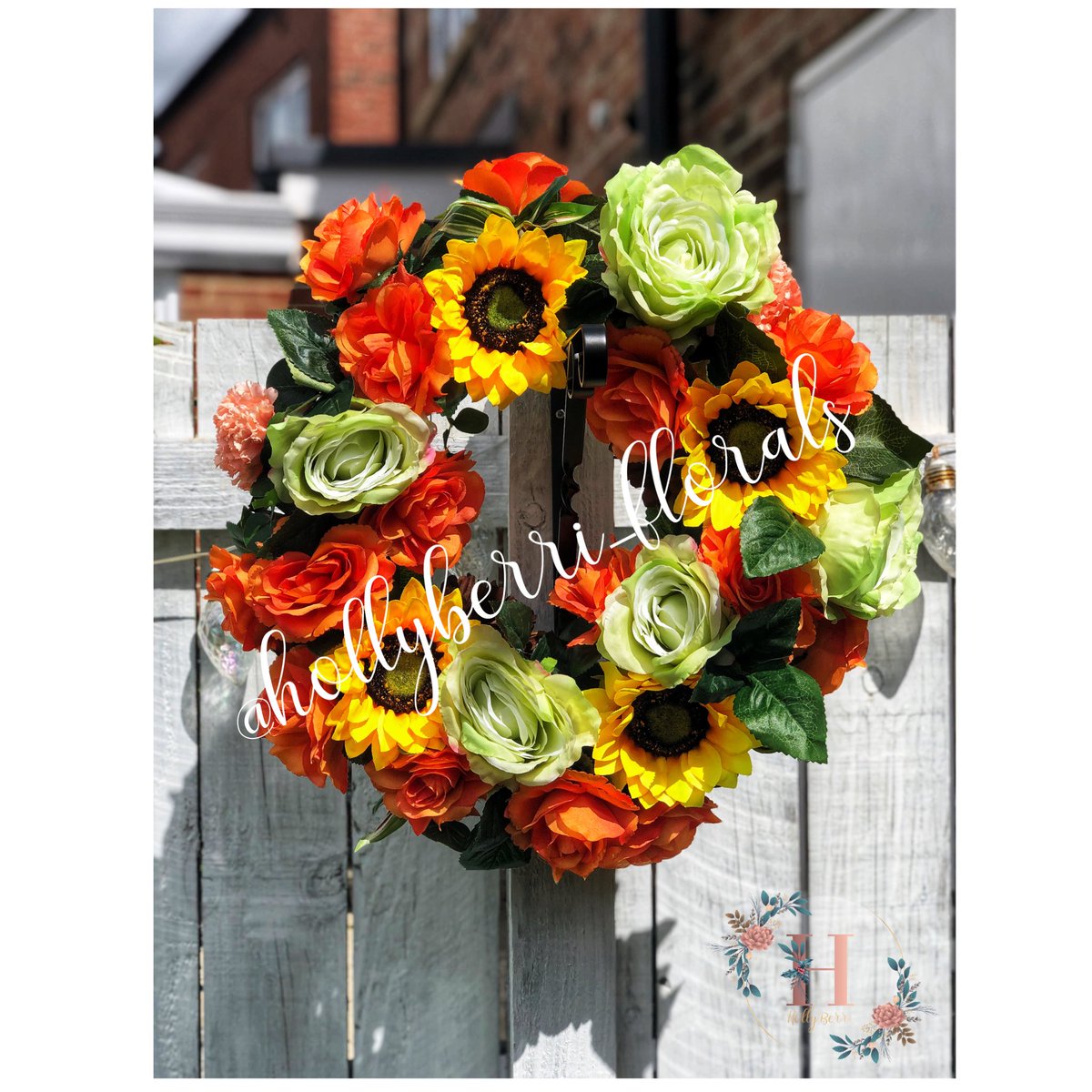 TheofficialDon's tweet image. Having been making artificial floral designs as a hobby for a while, my wife has decided to go pro and boy is she talented.
Follow her on instagram instagram.com/hollyberri_flo…
Please retweet 
#floraldesign #artificialflorals